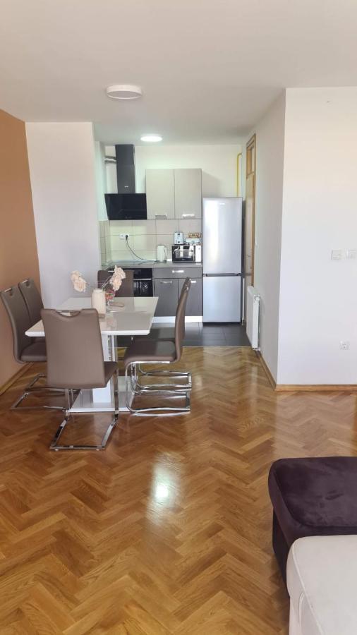 Apartmani Marcetic Славонски-Брод Экстерьер фото